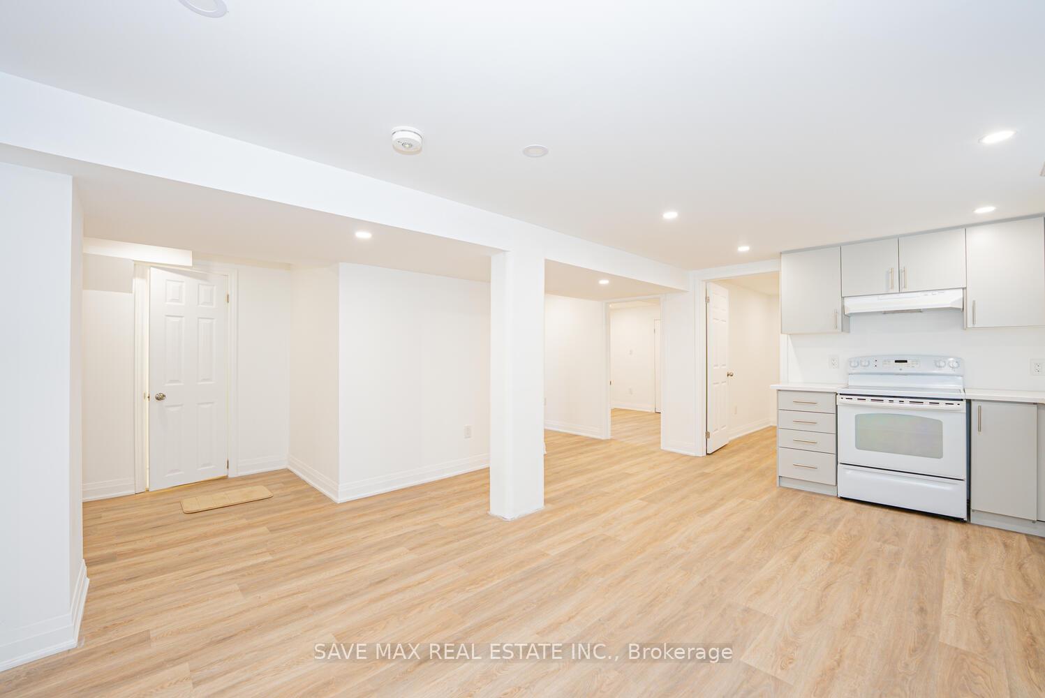 Photo 32 of 248 West 18th Street, Hamilton, Buchanan — HOMEH