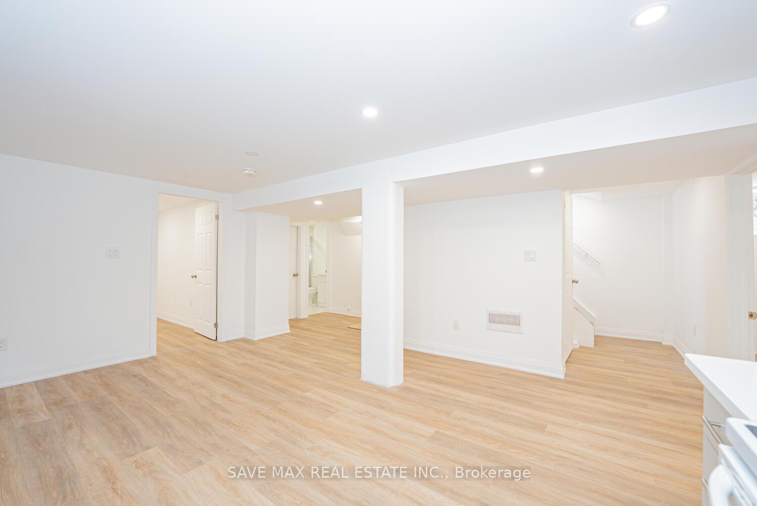 Photo 33 of 248 West 18th Street, Hamilton, Buchanan — HOMEH