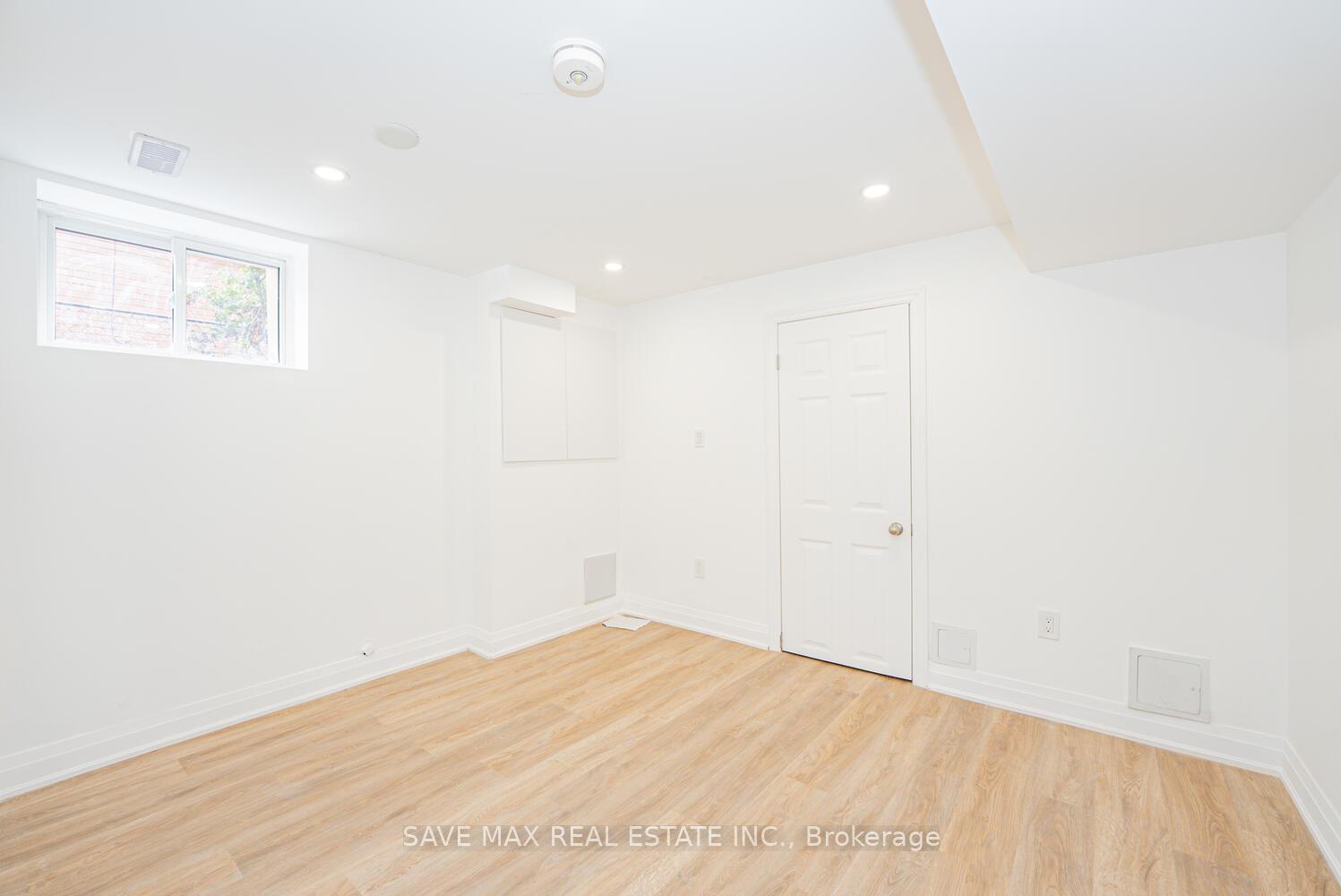 Photo 38 of 248 West 18th Street, Hamilton, Buchanan — HOMEH