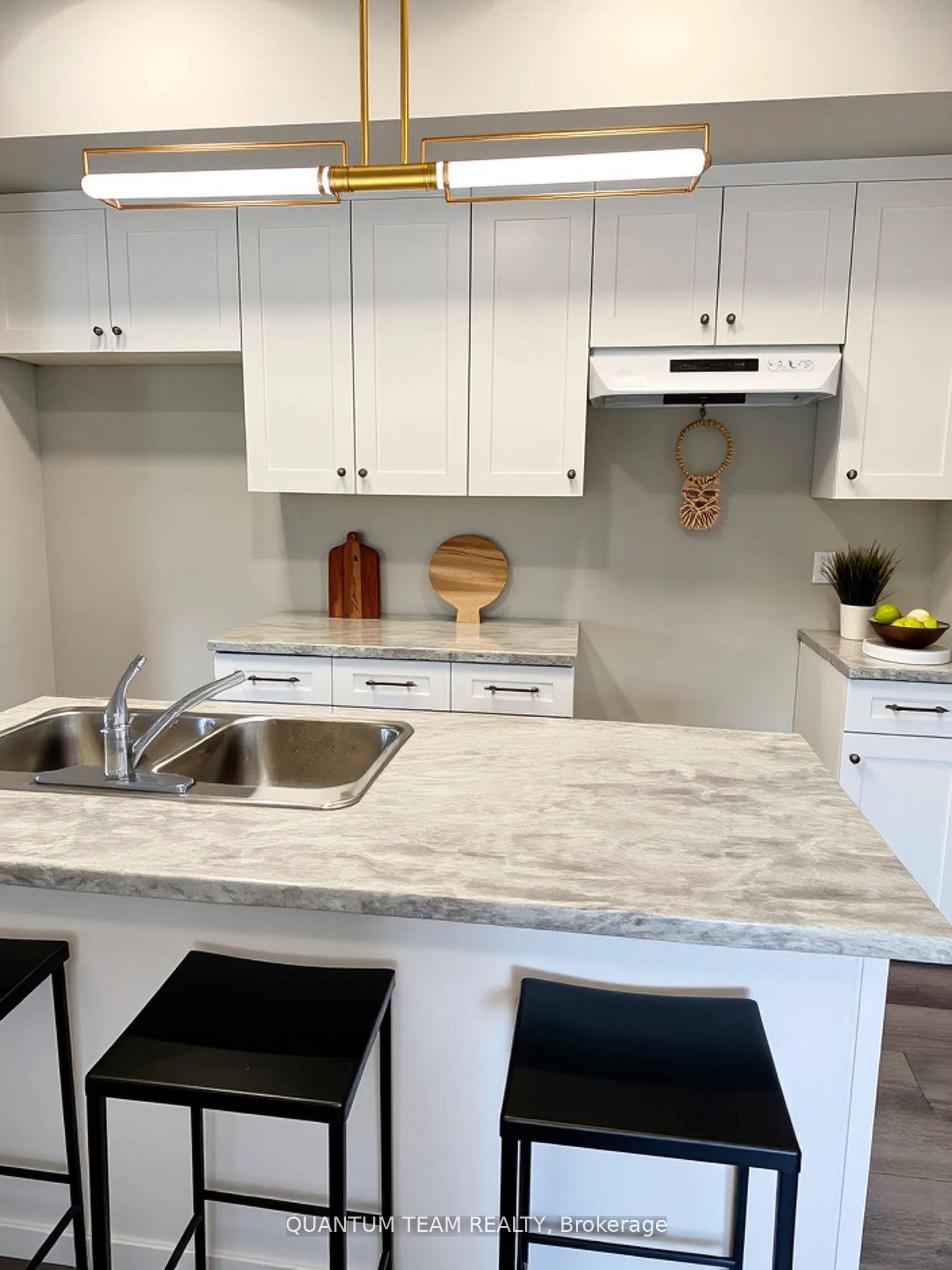 Photo 3 of Unit Main, 27 Superior Street, Welland, Dain City — HOMEH