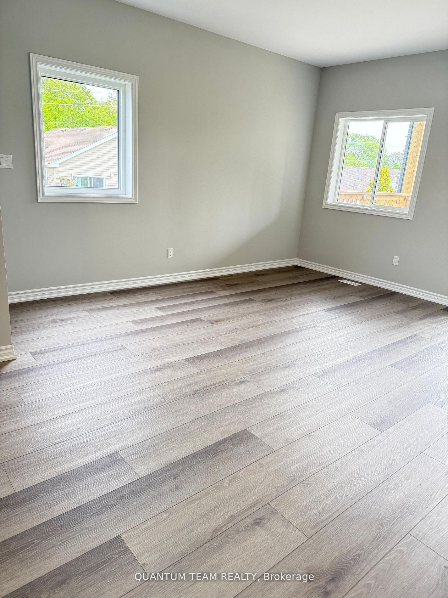 Photo 5 of Unit Main, 27 Superior Street, Welland, Dain City — HOMEH