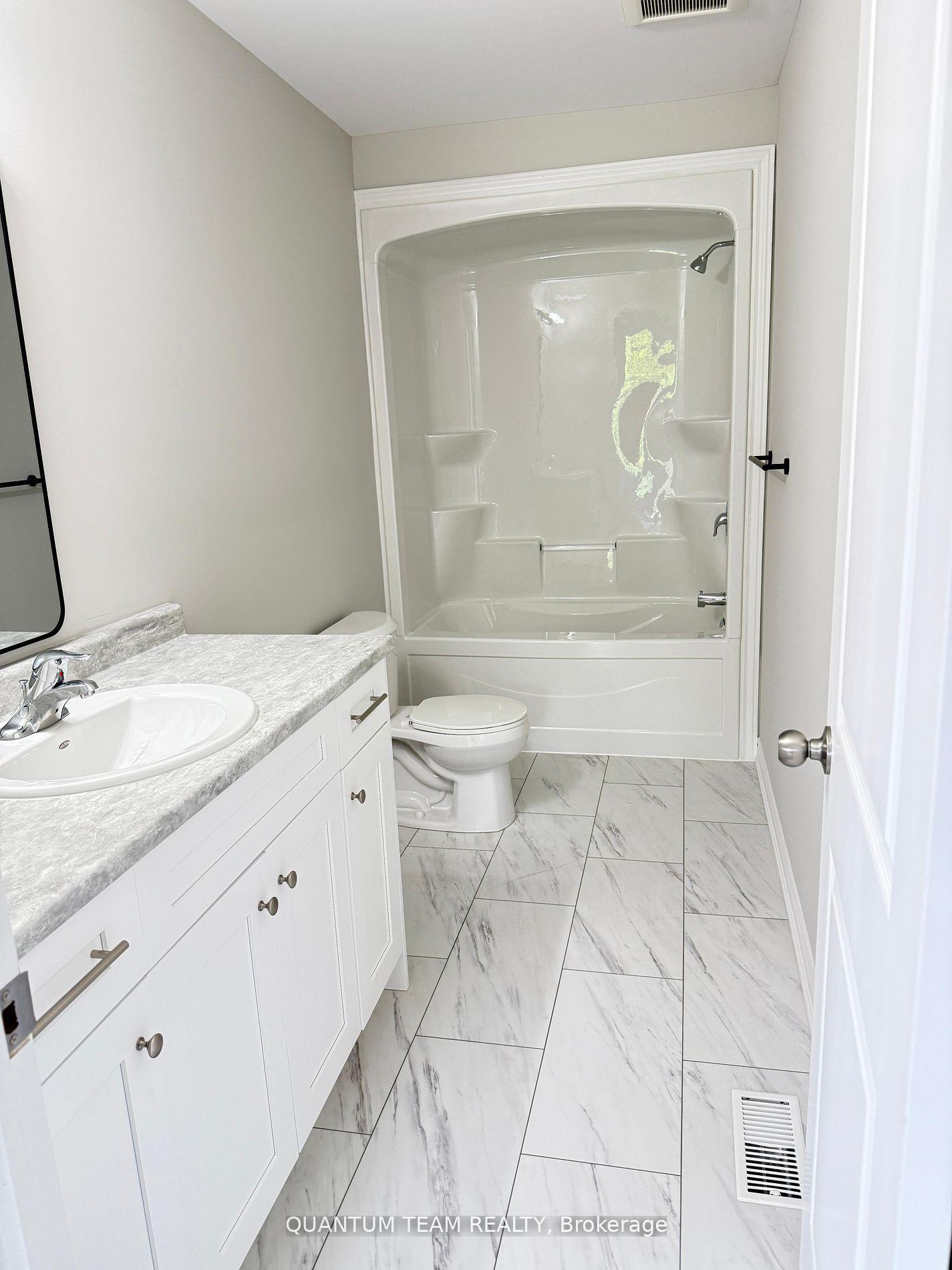 Photo 14 of Unit Main, 27 Superior Street, Welland, Dain City — HOMEH