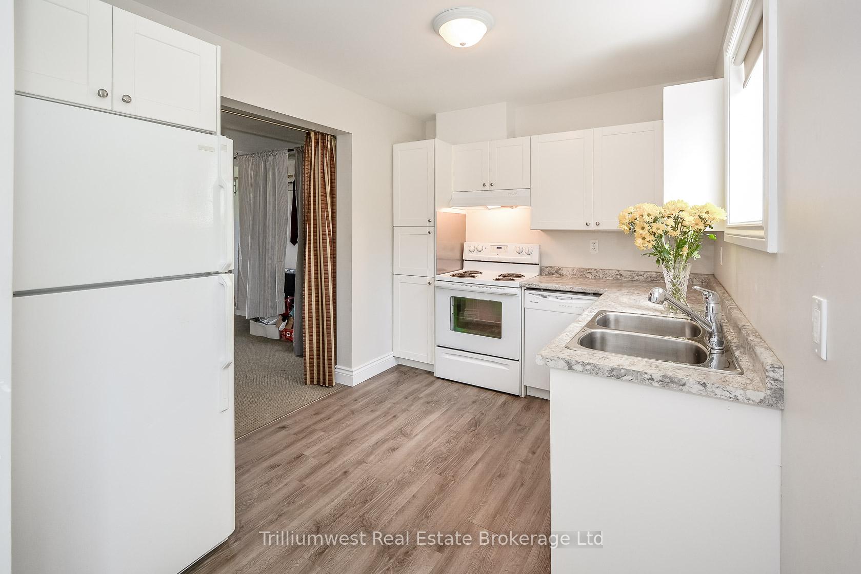 Photo 1 of Unit B, 5 Algoma Drive, Guelph, Victoria North — HOMEH