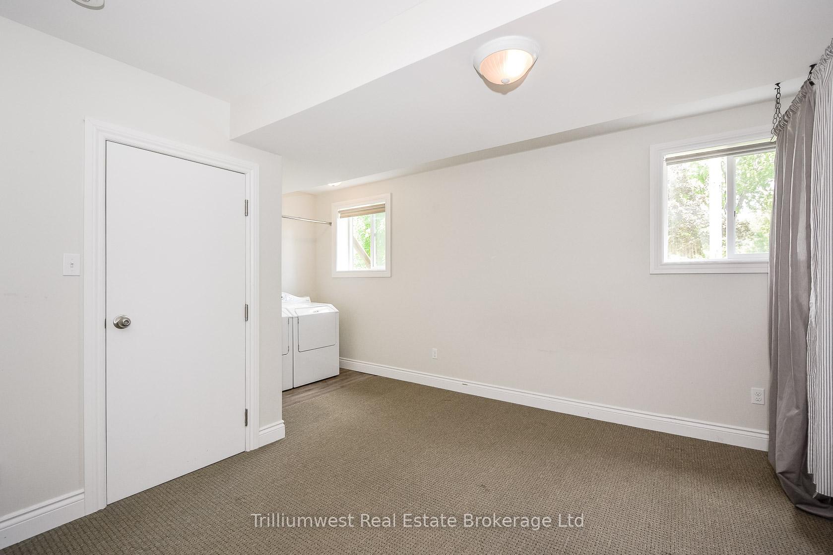 Photo 3 of Unit B, 5 Algoma Drive, Guelph, Victoria North — HOMEH