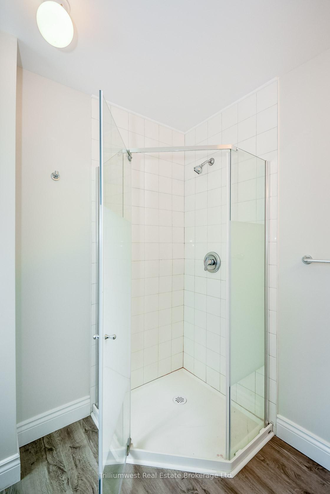 Photo 15 of Unit B, 5 Algoma Drive, Guelph, Victoria North — HOMEH