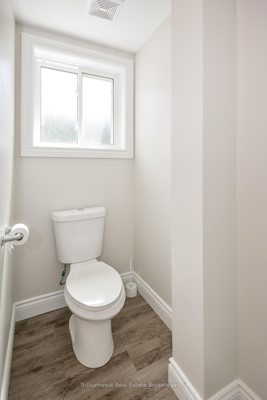 Photo 18 of Unit B, 5 Algoma Drive, Guelph, Victoria North — HOMEH