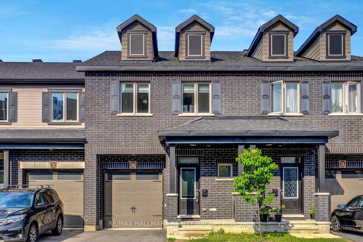 Photo 1 of 740 Dearborn Private, Ottawa, Blossom Park/Kemp Park/Findlay Creek — HOMEH