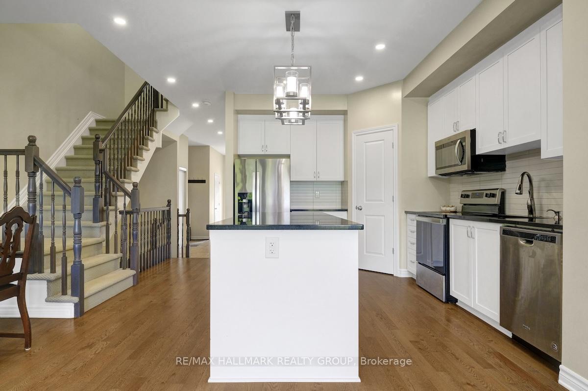 Photo 9 of 740 Dearborn Private, Ottawa, Blossom Park/Kemp Park/Findlay Creek — HOMEH