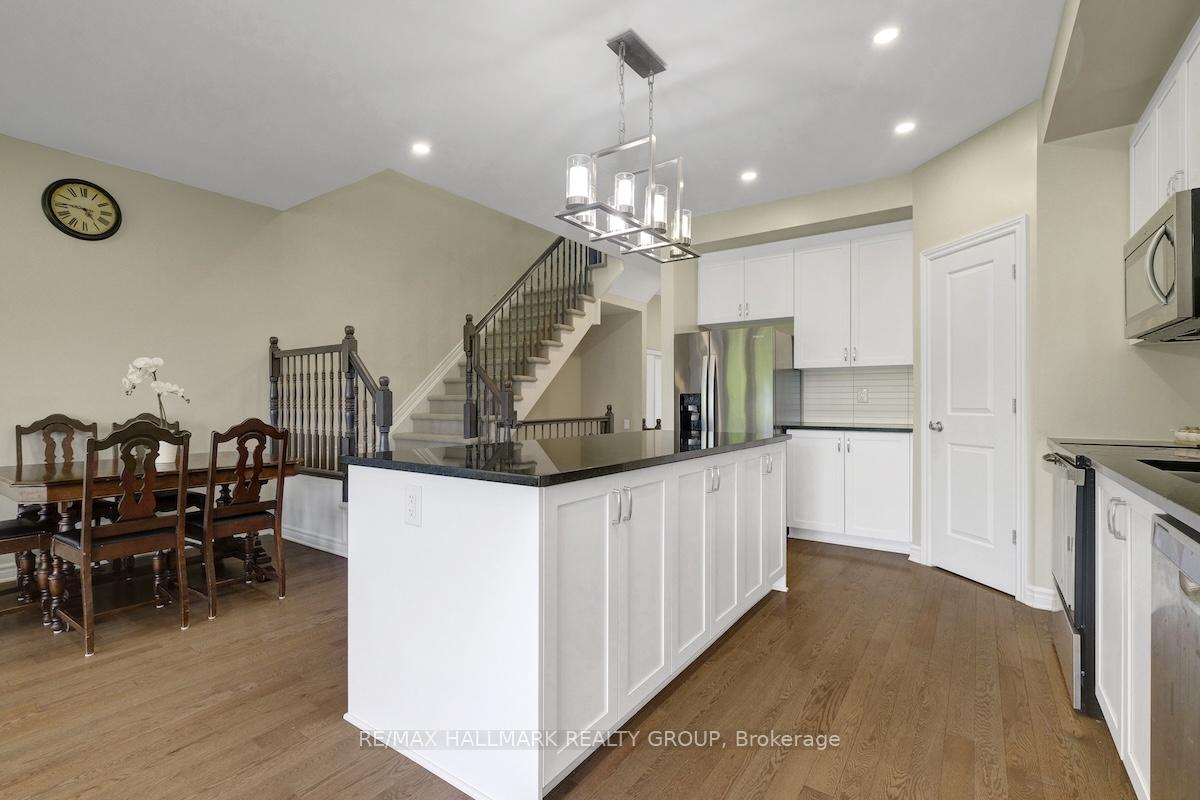 Photo 12 of 740 Dearborn Private, Ottawa, Blossom Park/Kemp Park/Findlay Creek — HOMEH