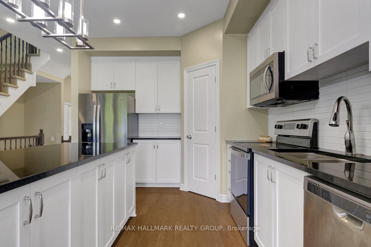 Photo 13 of 740 Dearborn Private, Ottawa, Blossom Park/Kemp Park/Findlay Creek — HOMEH