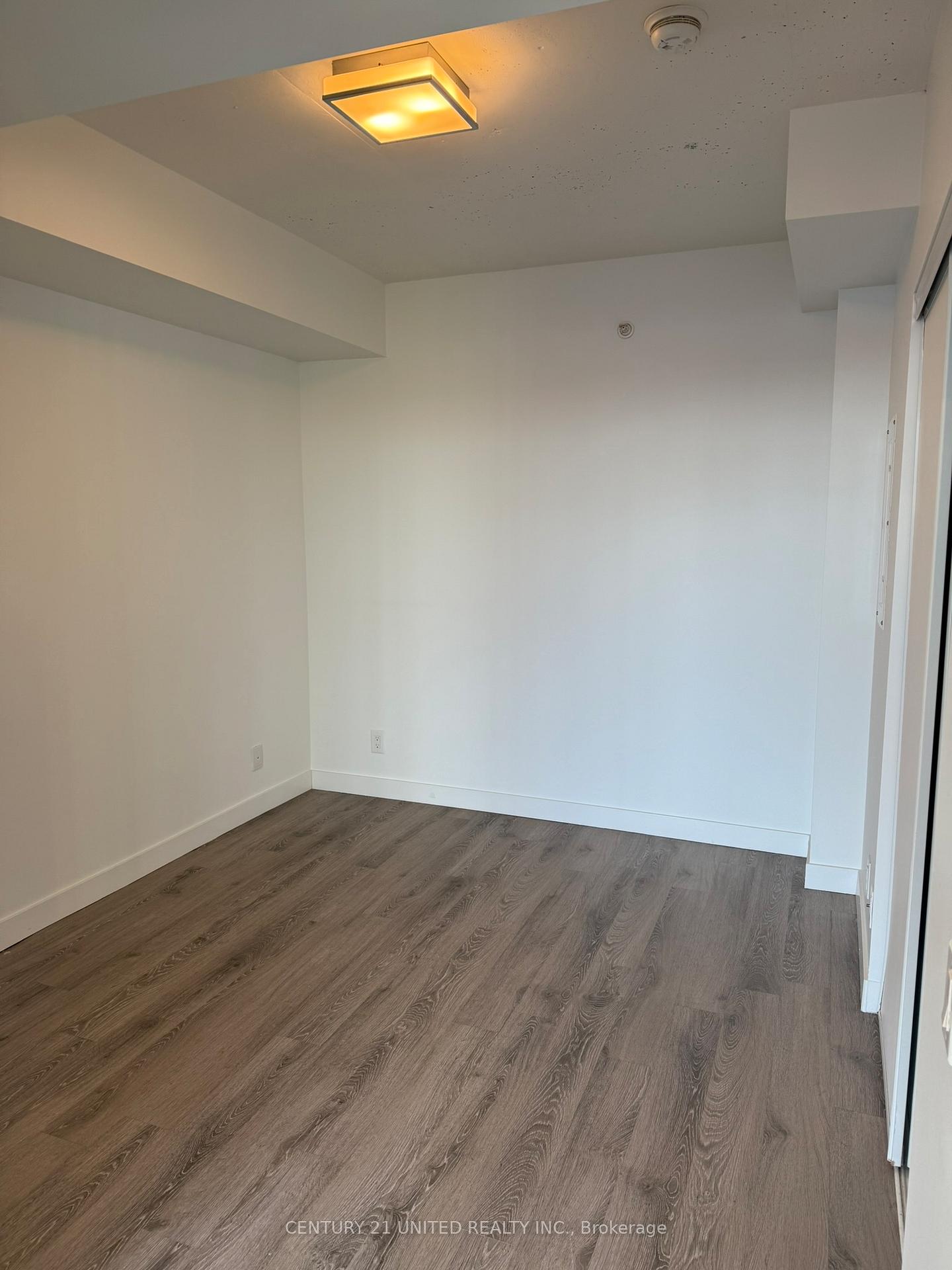 Photo 11 of Unit 420, 100 Bond Street E, Oshawa, Central — HOMEH
