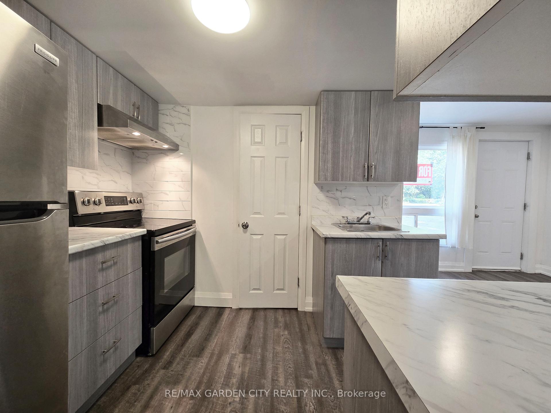 Photo 6 of Unit MAIN, 1 Robinson Street N, Grimsby, Grimsby East — HOMEH