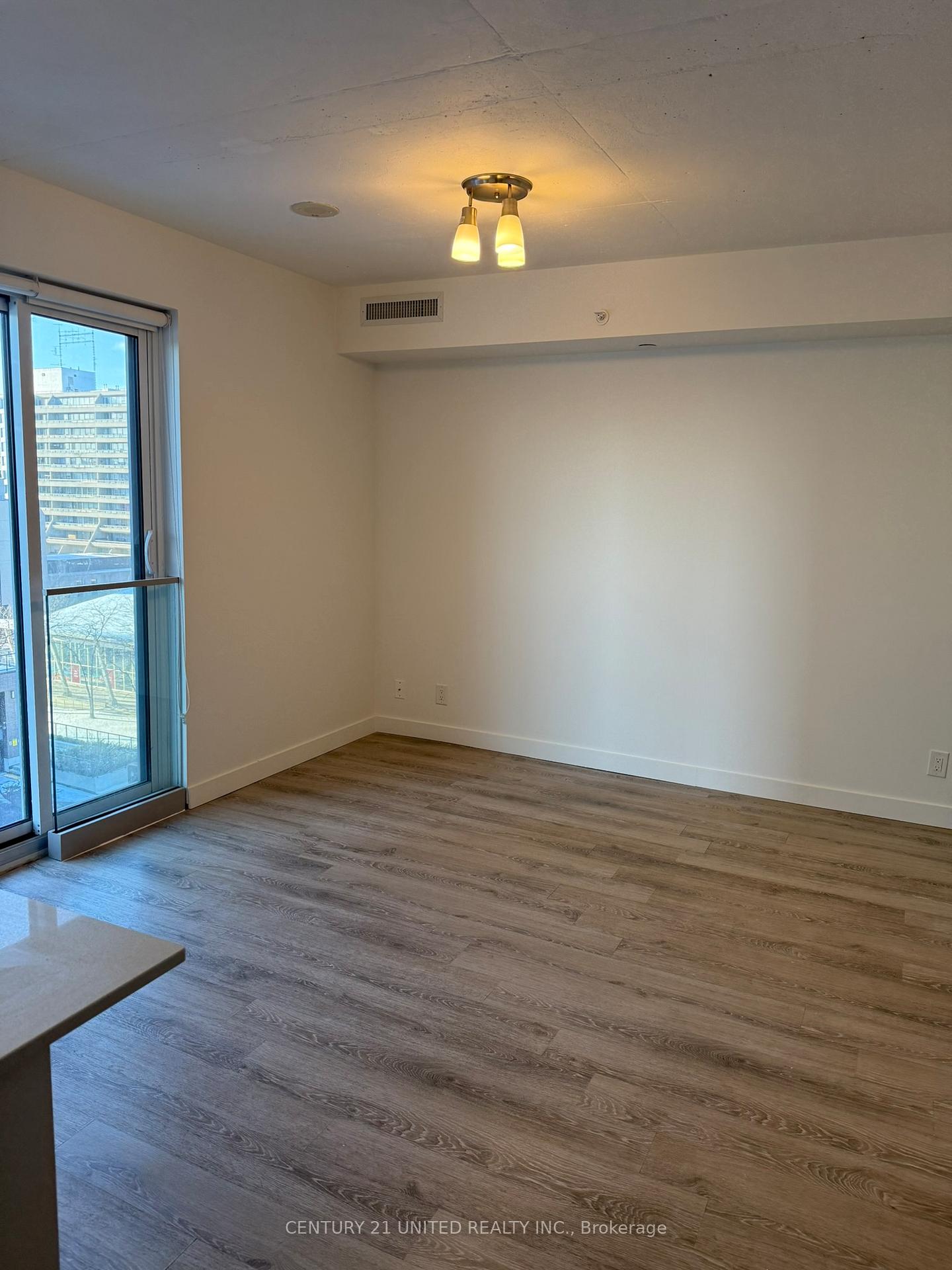 Photo 8 of Unit 701, 100 Bond Street E, Oshawa, Central — HOMEH