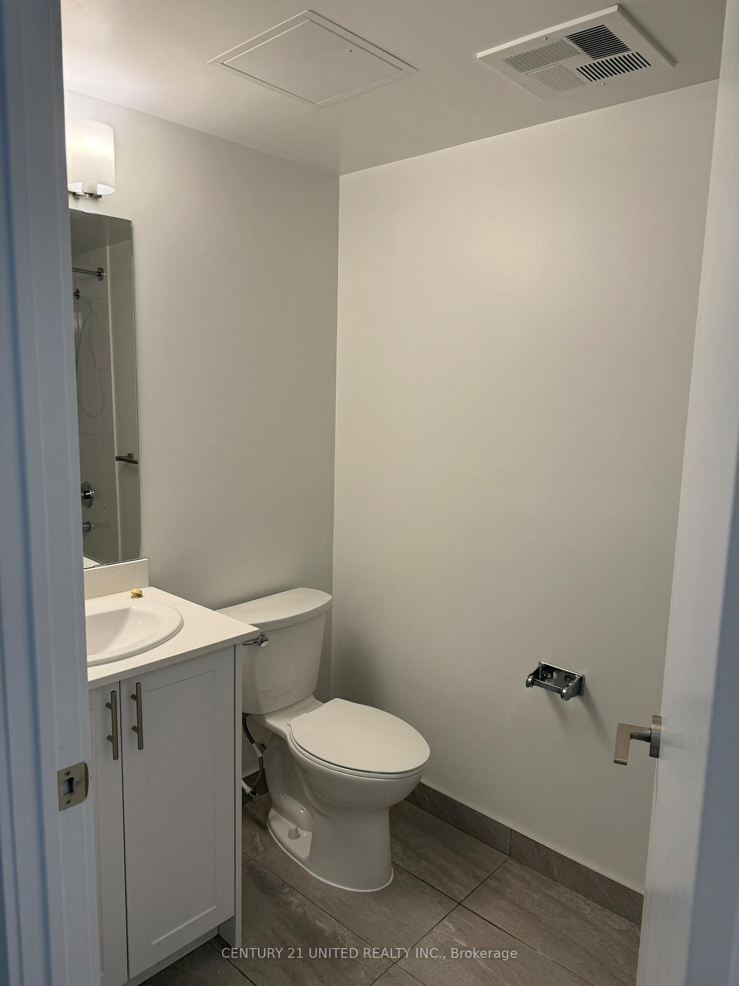 Photo 12 of Unit 701, 100 Bond Street E, Oshawa, Central — HOMEH