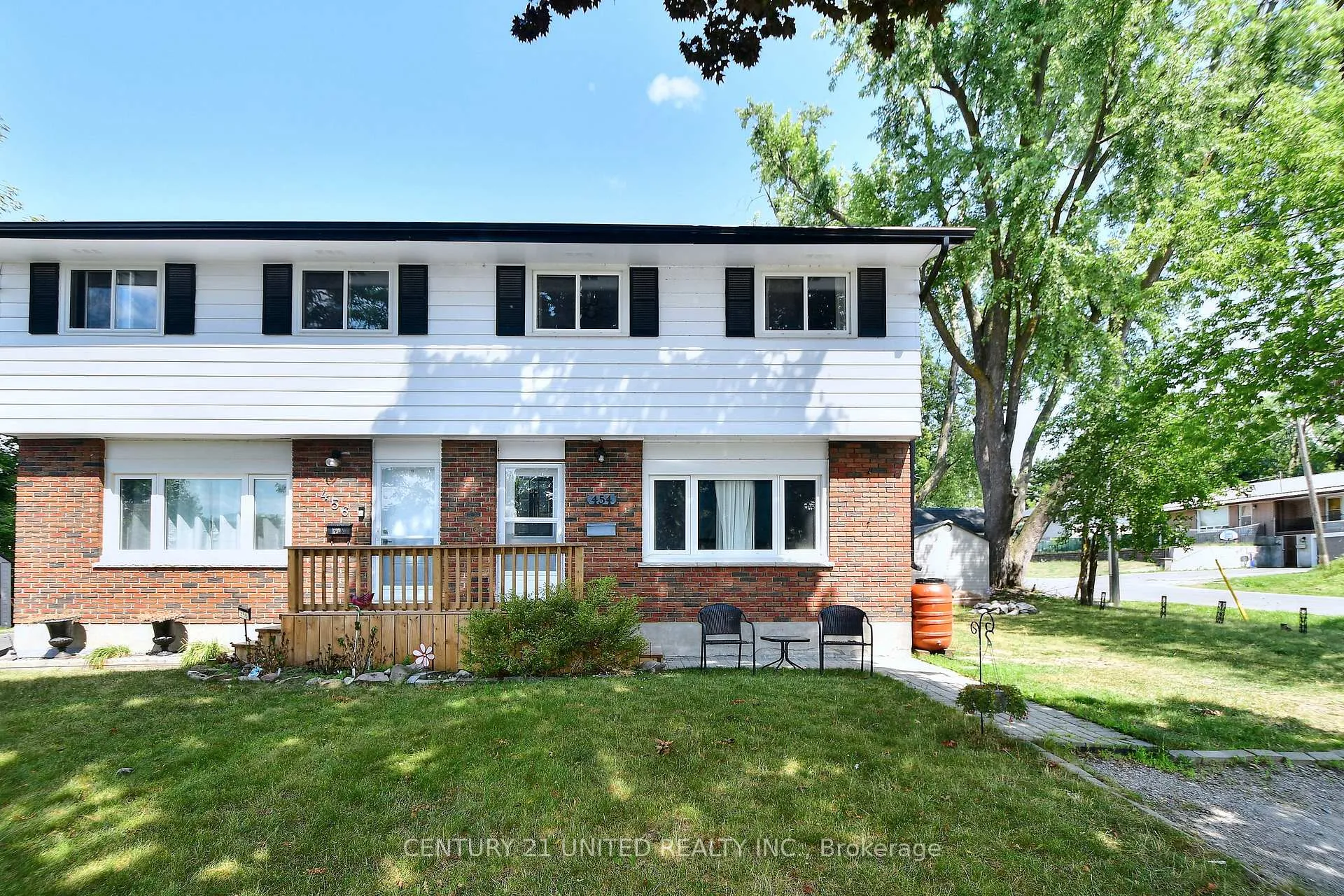 Photo 1 of 454 Southpark Drive, Peterborough, Ashburnham Ward 4 — HOMEH