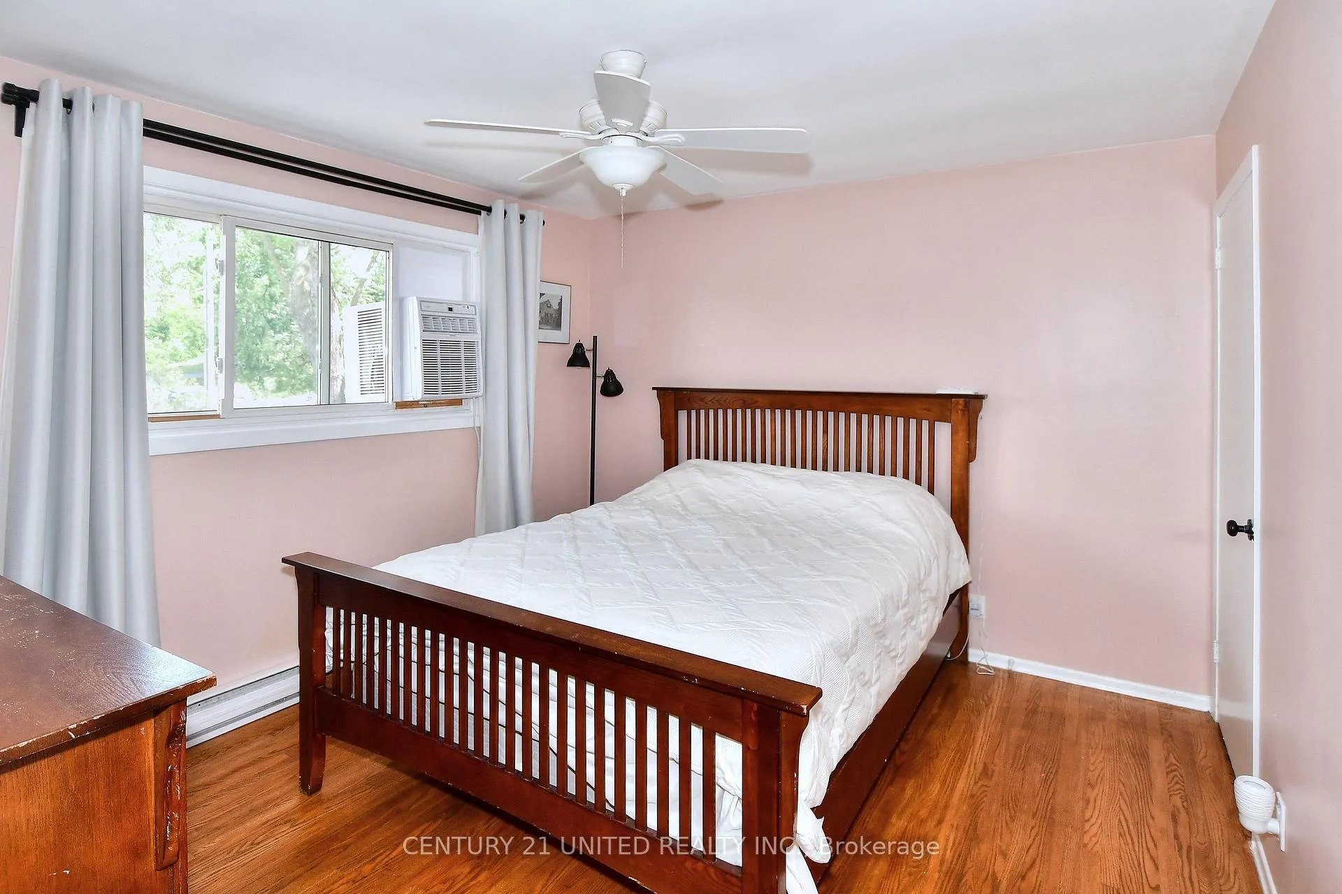 Photo 13 of 454 Southpark Drive, Peterborough, Ashburnham Ward 4 — HOMEH