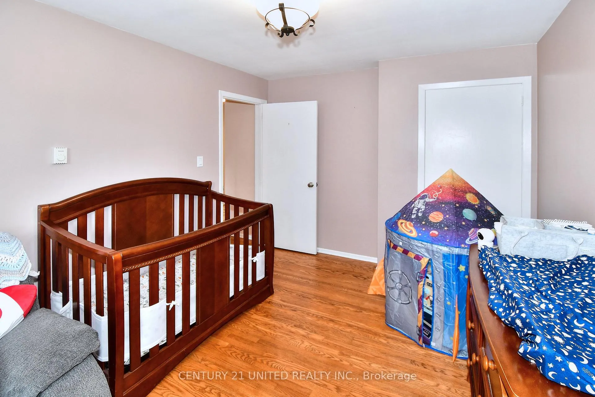 Photo 21 of 454 Southpark Drive, Peterborough, Ashburnham Ward 4 — HOMEH