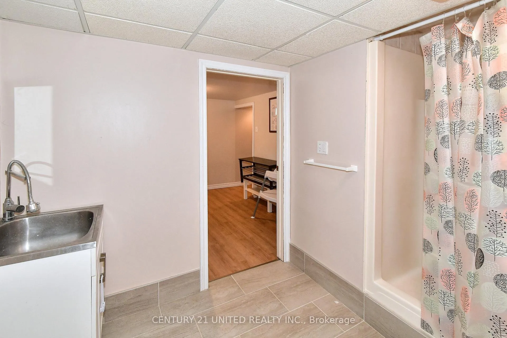 Photo 26 of 454 Southpark Drive, Peterborough, Ashburnham Ward 4 — HOMEH