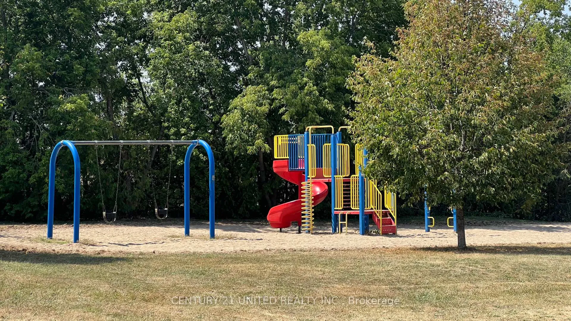 Photo 33 of 454 Southpark Drive, Peterborough, Ashburnham Ward 4 — HOMEH