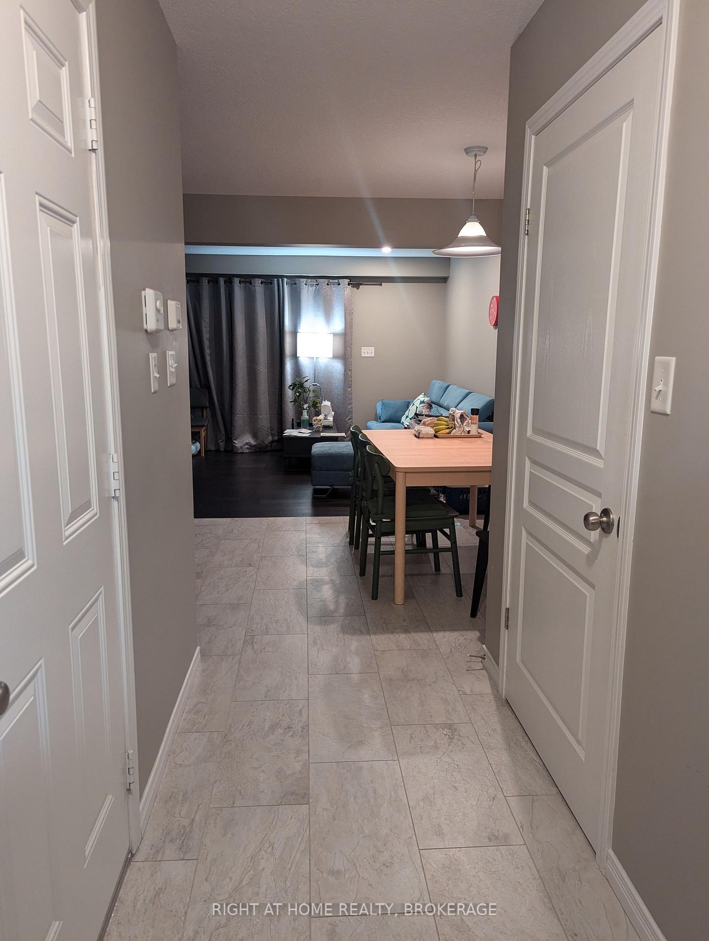 Photo 8 of 541 Rivertrail Avenue N, Kitchener — HOMEH