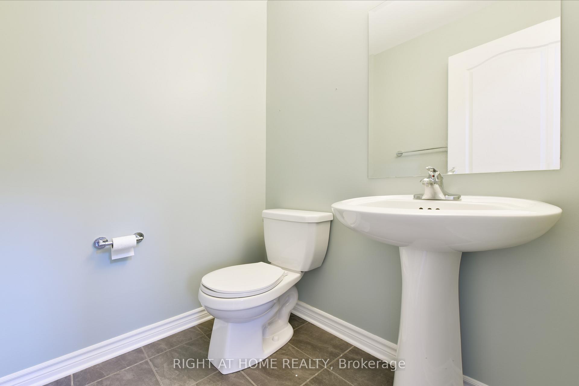 Photo 3 of 256 Brambling Way, Ottawa, Barrhaven - Half Moon Bay — HOMEH