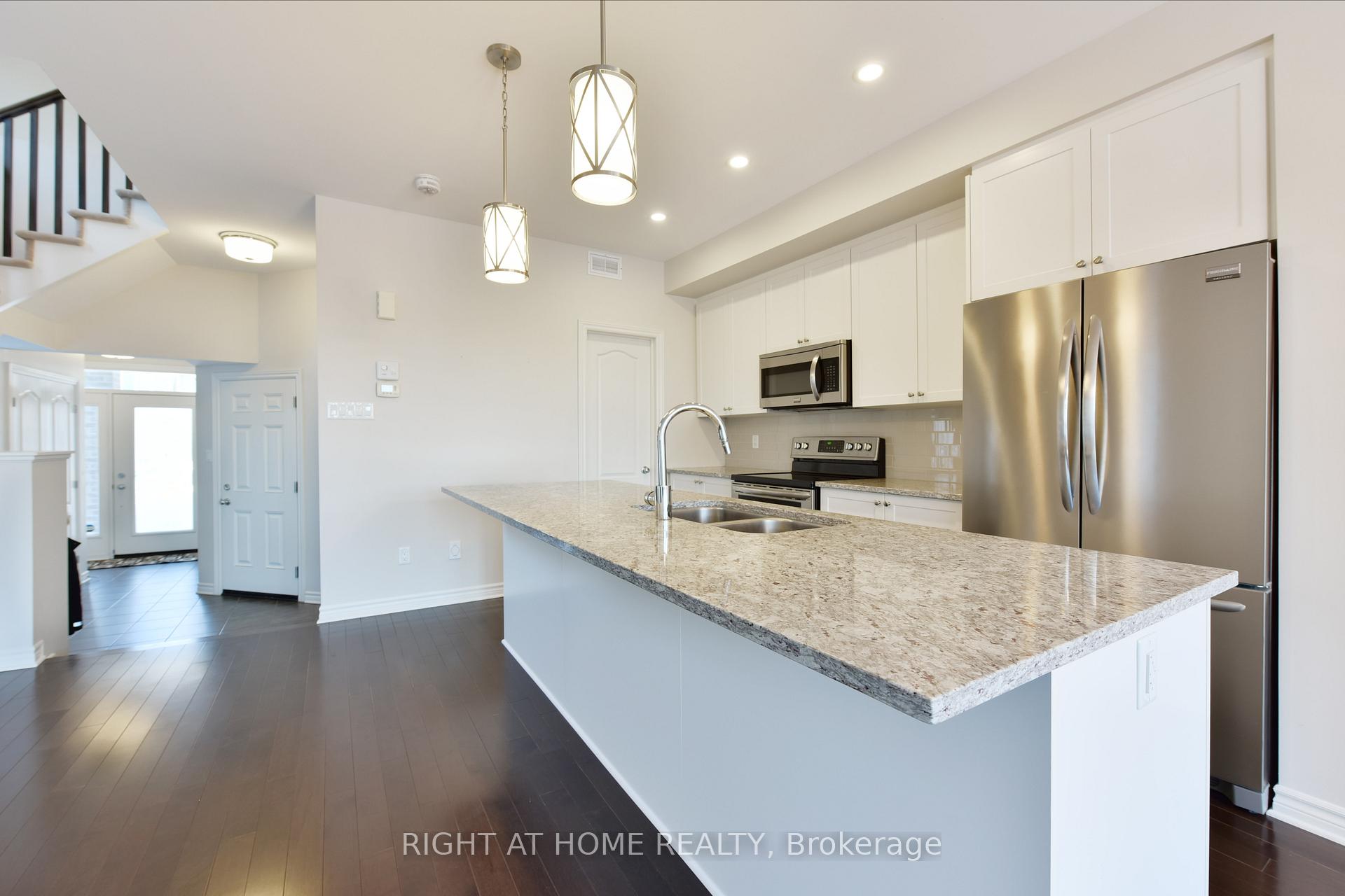 Photo 7 of 256 Brambling Way, Ottawa, Barrhaven - Half Moon Bay — HOMEH