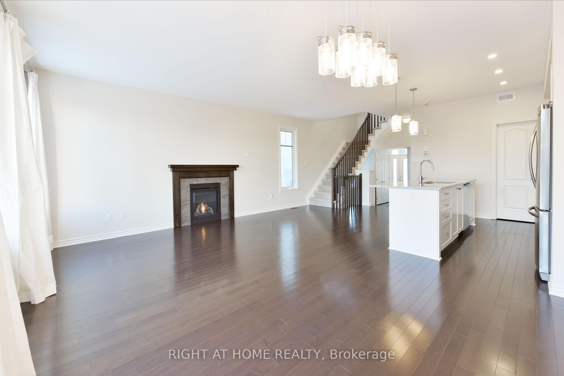 Photo 12 of 256 Brambling Way, Ottawa, Barrhaven - Half Moon Bay — HOMEH