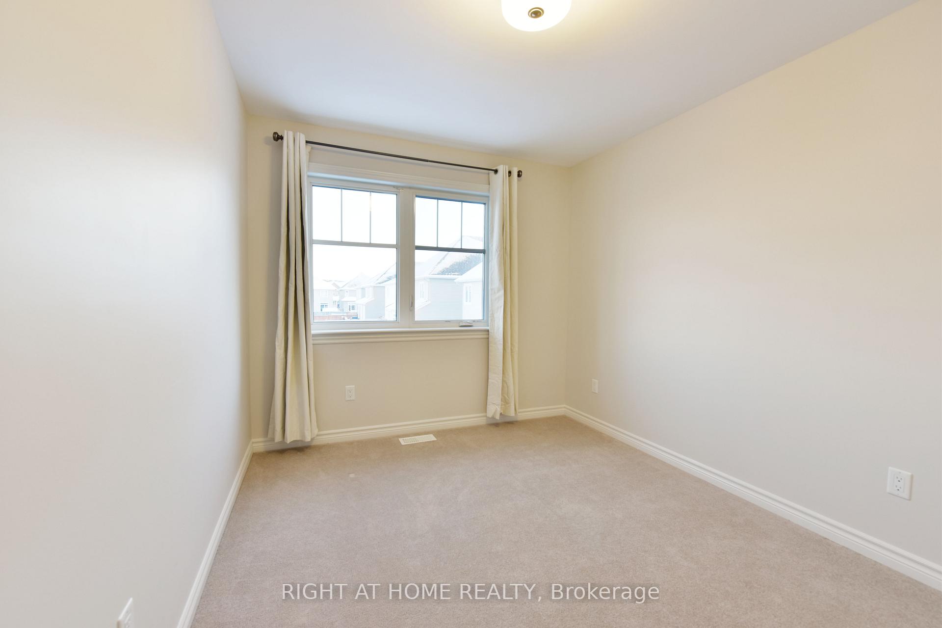 Photo 17 of 256 Brambling Way, Ottawa, Barrhaven - Half Moon Bay — HOMEH
