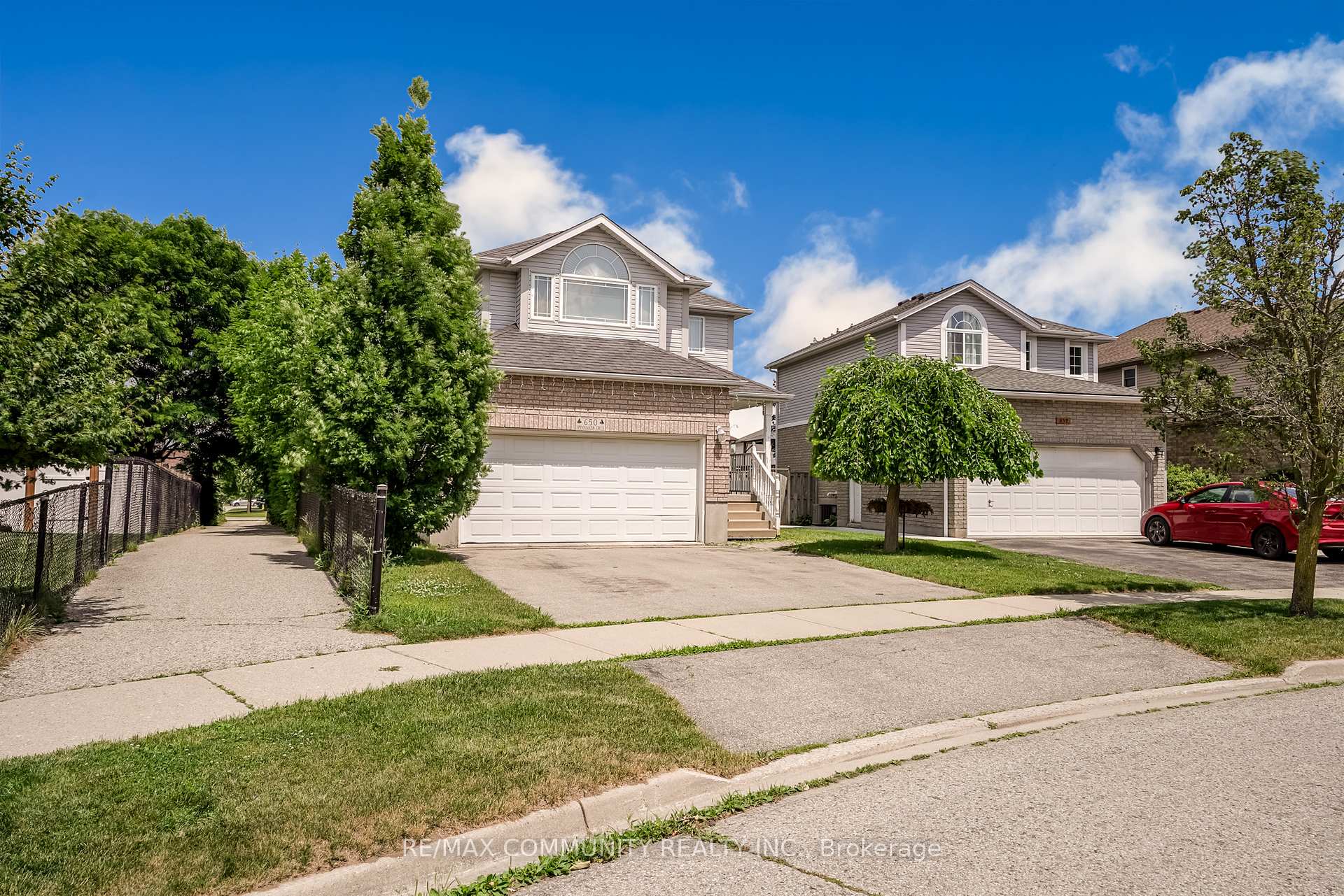 Photo 3 of Unit Main Level, 650 Spinnaker Crescent, Waterloo, Eastbridge — HOMEH