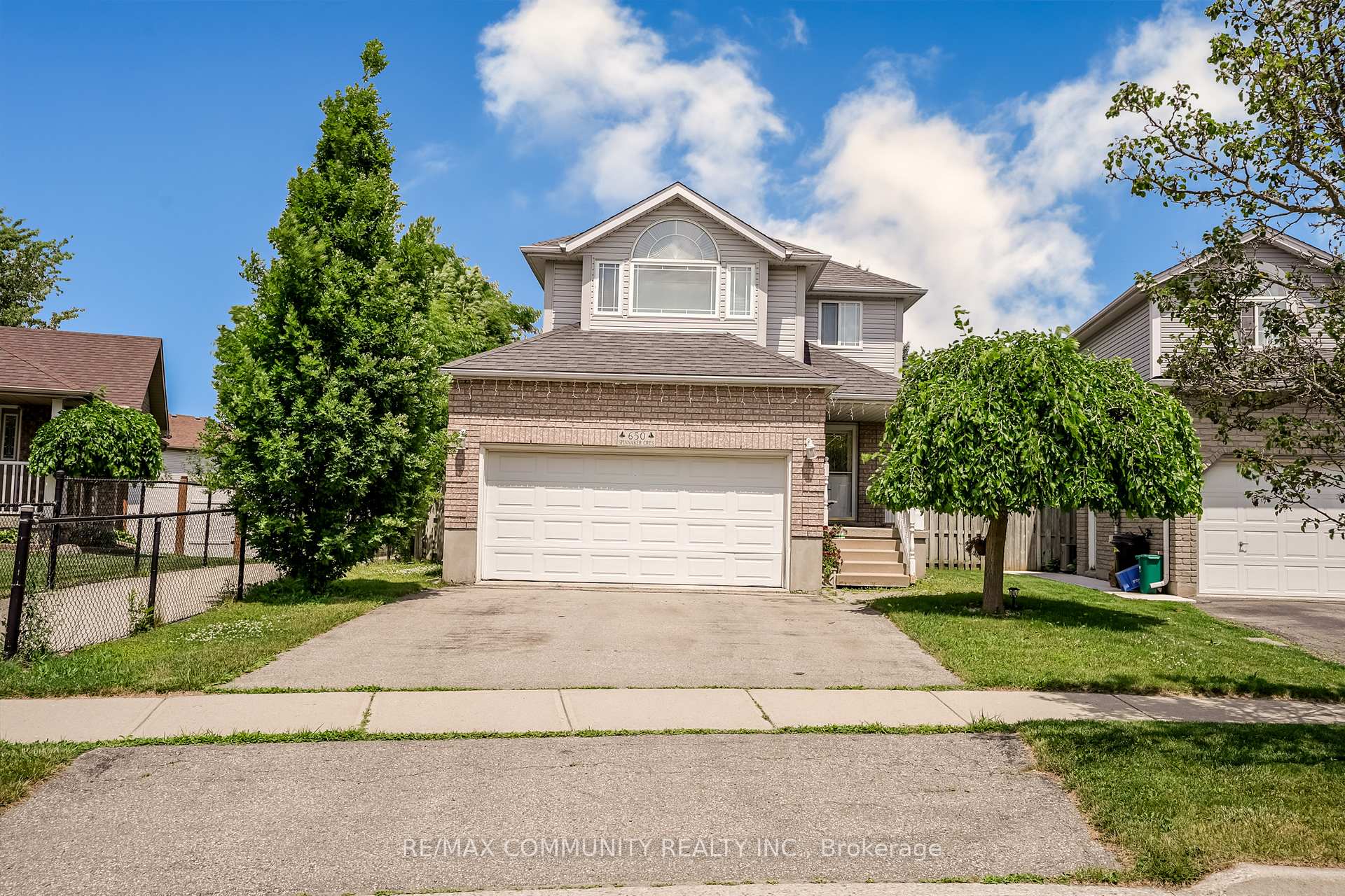 Photo 4 of Unit Main Level, 650 Spinnaker Crescent, Waterloo, Eastbridge — HOMEH