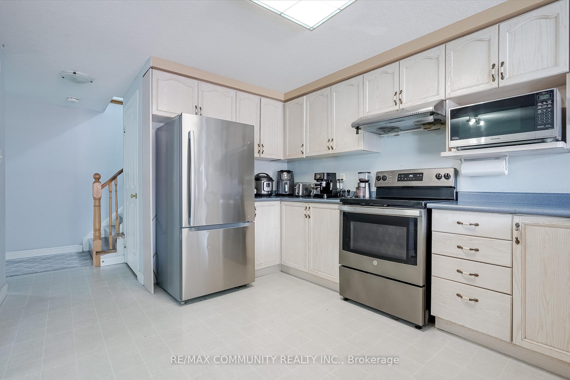 Photo 12 of Unit Main Level, 650 Spinnaker Crescent, Waterloo, Eastbridge — HOMEH