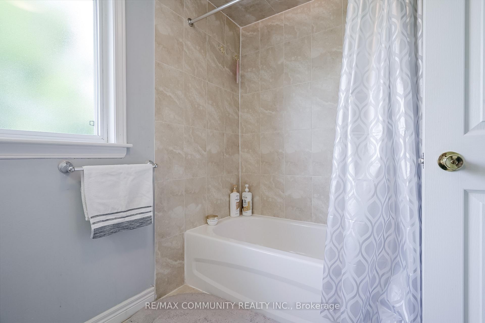 Photo 29 of Unit Main Level, 650 Spinnaker Crescent, Waterloo, Eastbridge — HOMEH