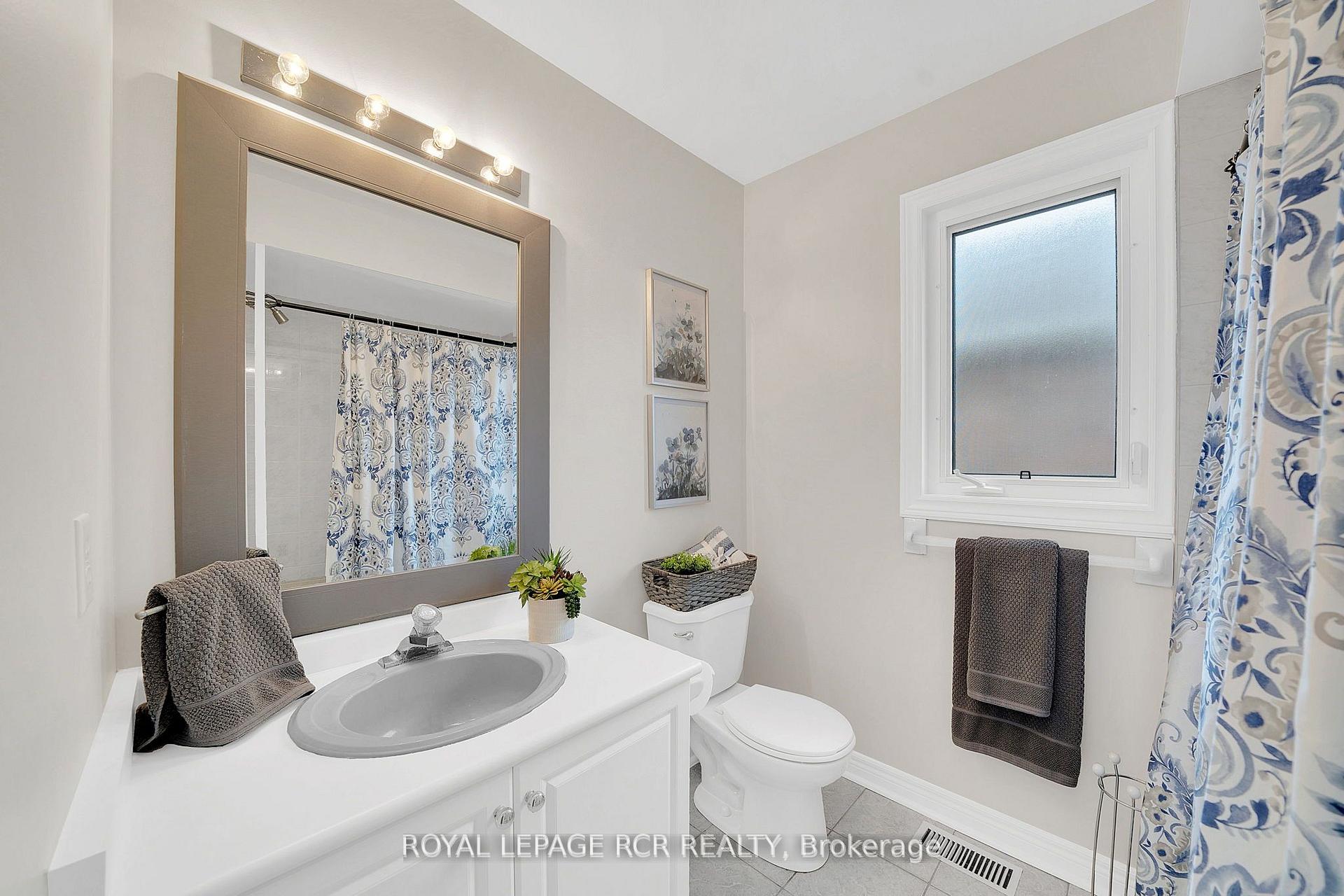 Photo 28 of 48 Cross Country Boulevard, Caledon, Bolton West — HOMEH
