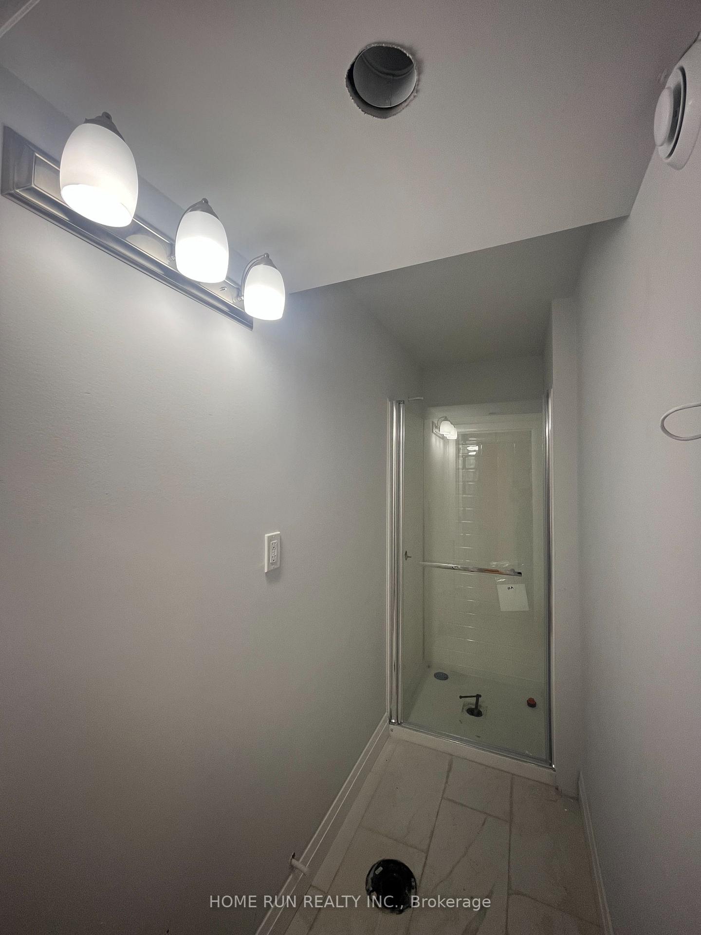 Photo 7 of Unit C, 89 Queen Mary Street, Ottawa, Overbrook/Castle Heights — HOMEH