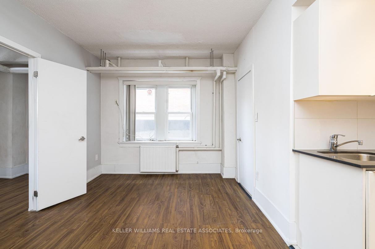 Photo 4 of Unit 101, 160 Huron Street, Toronto, Kensington-Chinatown — HOMEH