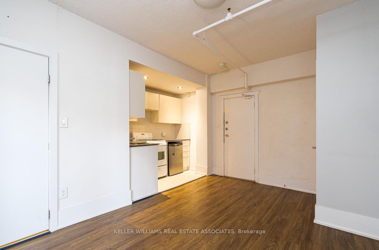 Photo 6 of Unit 101, 160 Huron Street, Toronto, Kensington-Chinatown — HOMEH