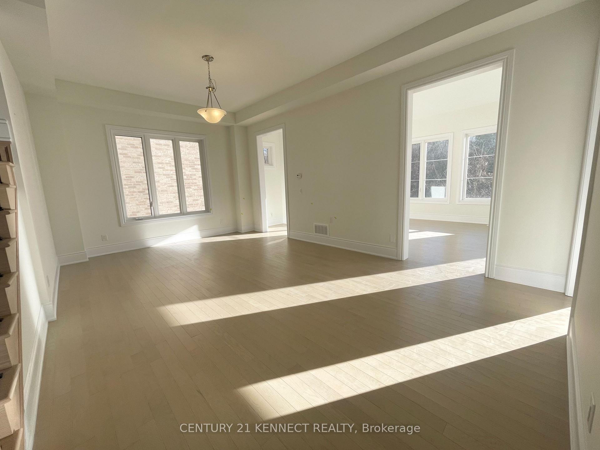 Photo 4 of 33 Meizhou Avenue, Markham, Angus Glen — HOMEH