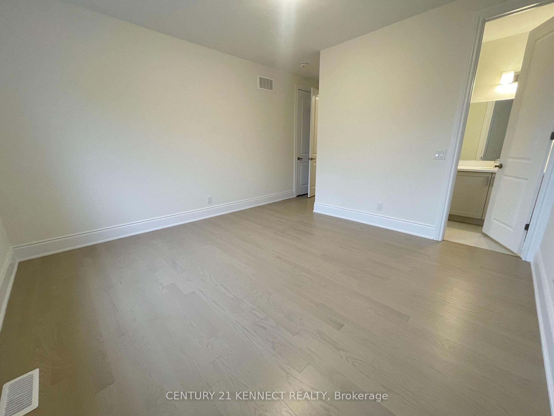 Photo 12 of 33 Meizhou Avenue, Markham, Angus Glen — HOMEH