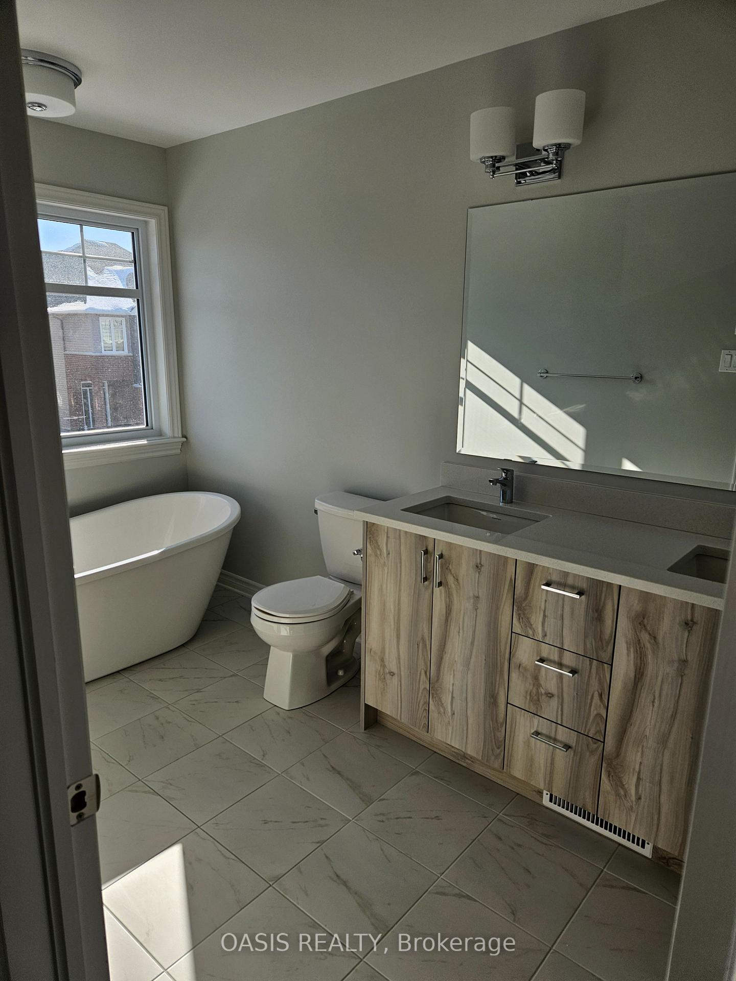 Photo 13 of 528 Sonmarg Crescent, Ottawa, Barrhaven - Half Moon Bay — HOMEH