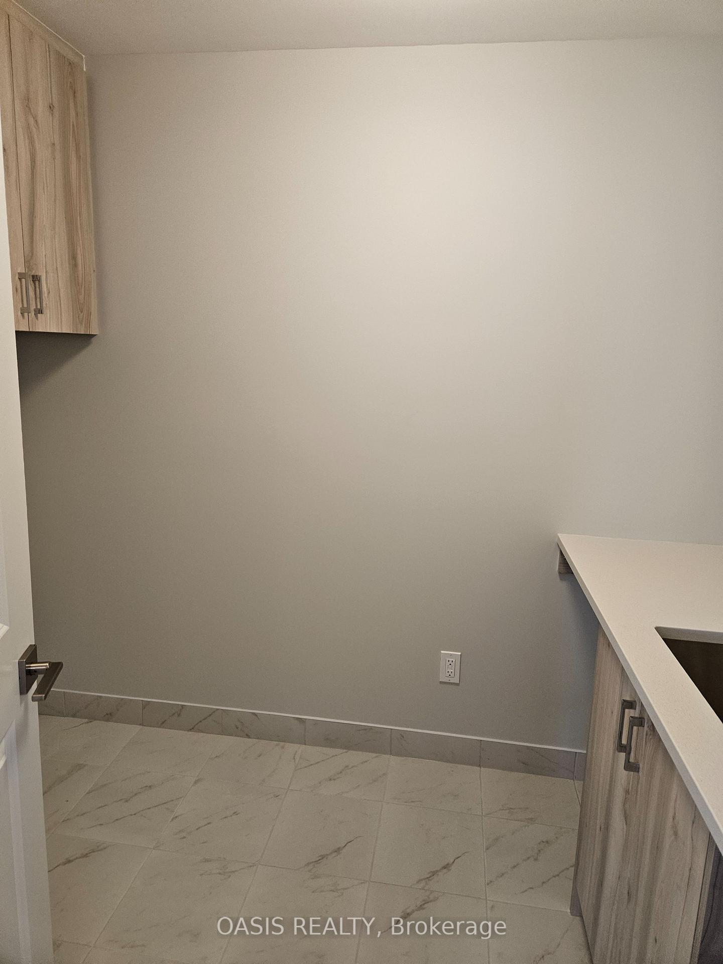Photo 15 of 528 Sonmarg Crescent, Ottawa, Barrhaven - Half Moon Bay — HOMEH