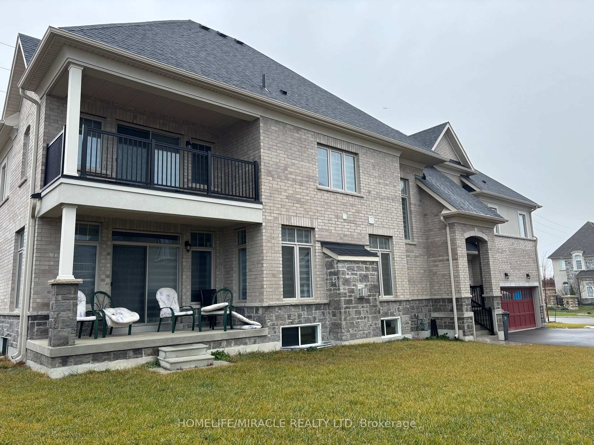 Photo 3 of 81 Burlwood Road S, Brampton, Vales of Castlemore — HOMEH