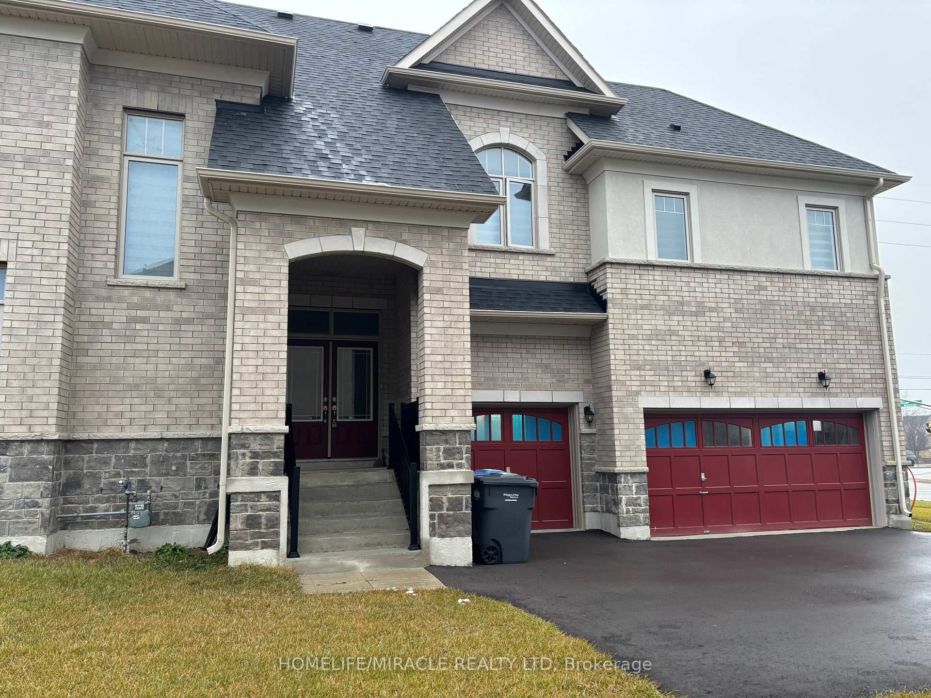 Photo 5 of 81 Burlwood Road S, Brampton, Vales of Castlemore — HOMEH