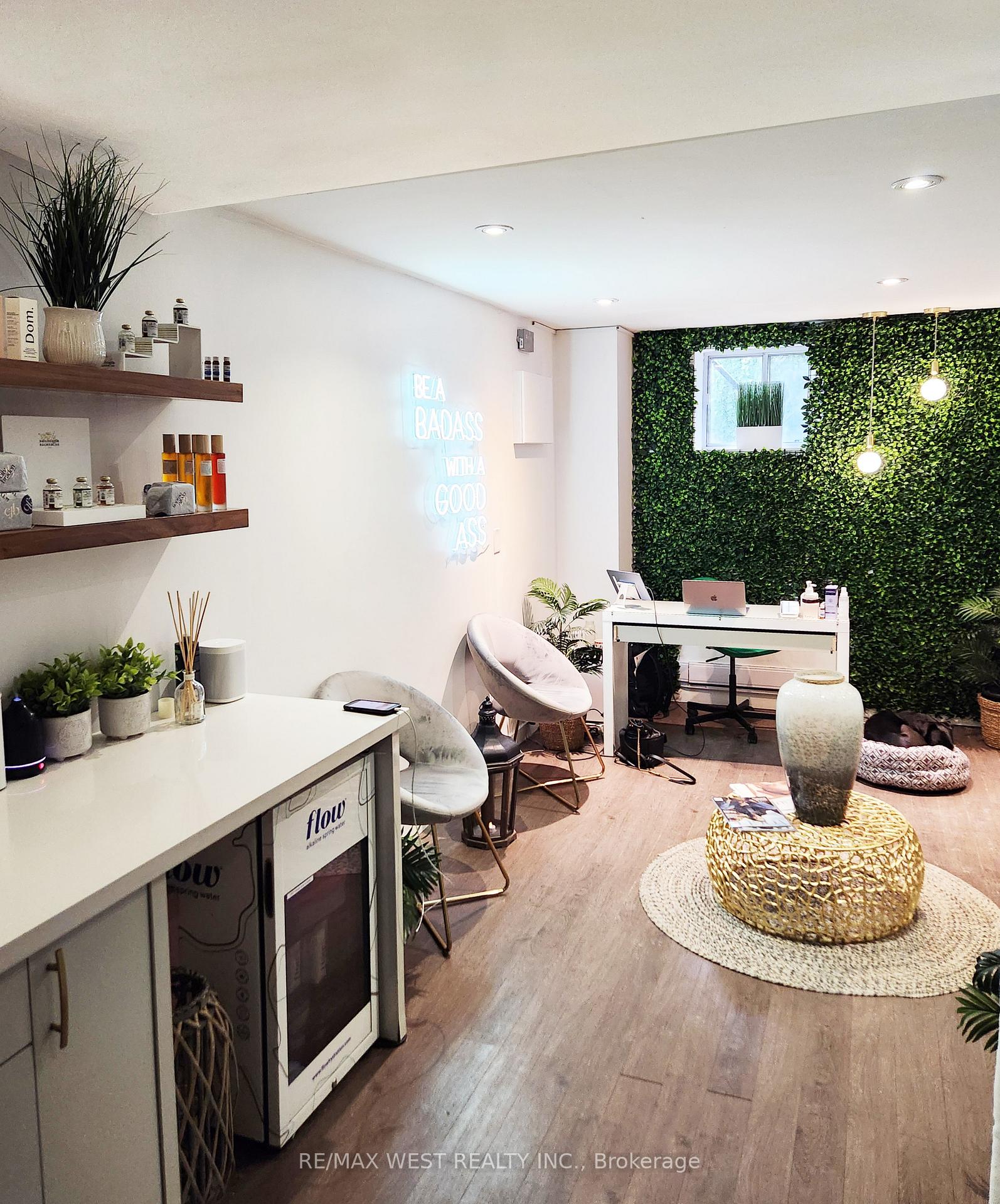 Photo 7 of Unit Basement Apartment, 44 Tecumseth Street, Toronto, Niagara — HOMEH