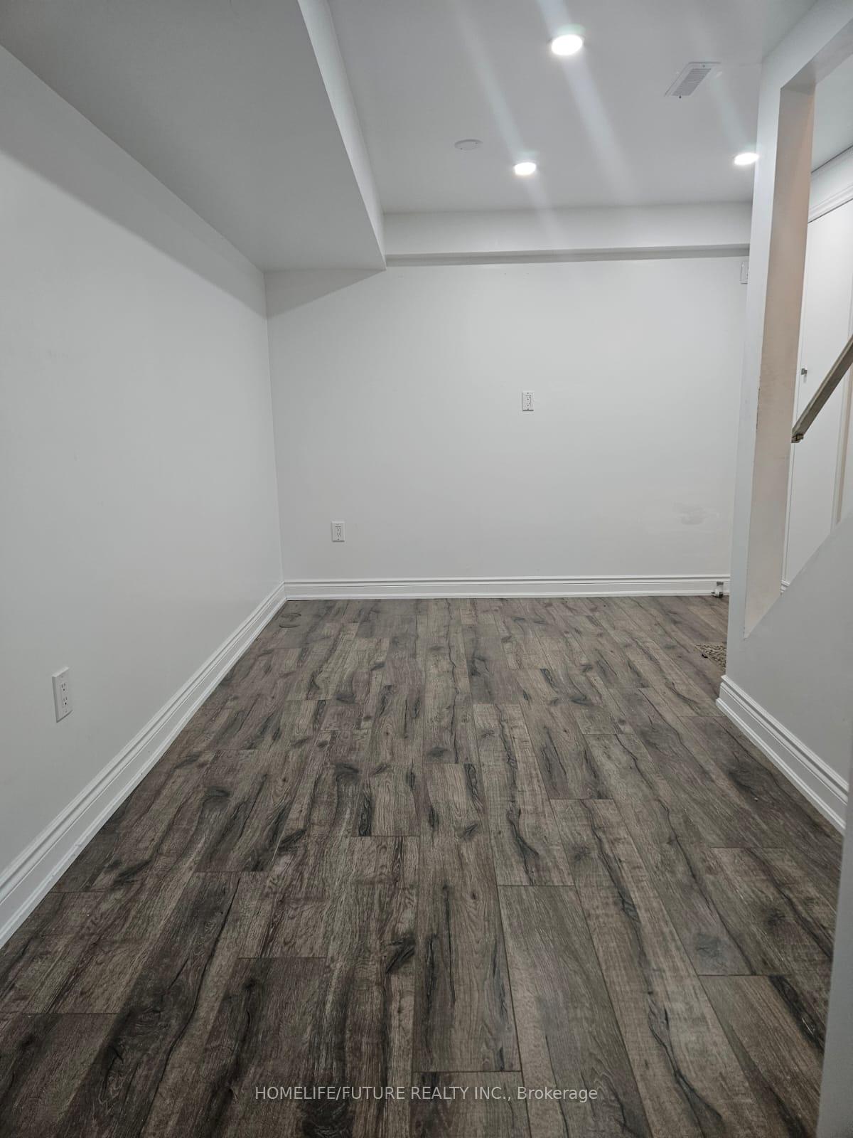 Photo 11 of Unit Bsmt, 26 Felix Close, Brampton, Northwest Brampton — HOMEH