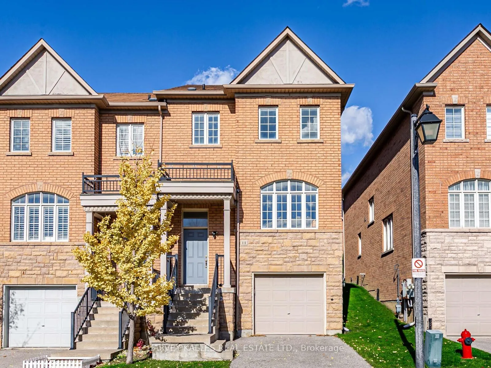 Photo 4 of Unit 11, 700 Summeridge Drive, Vaughan, Patterson — HOMEH