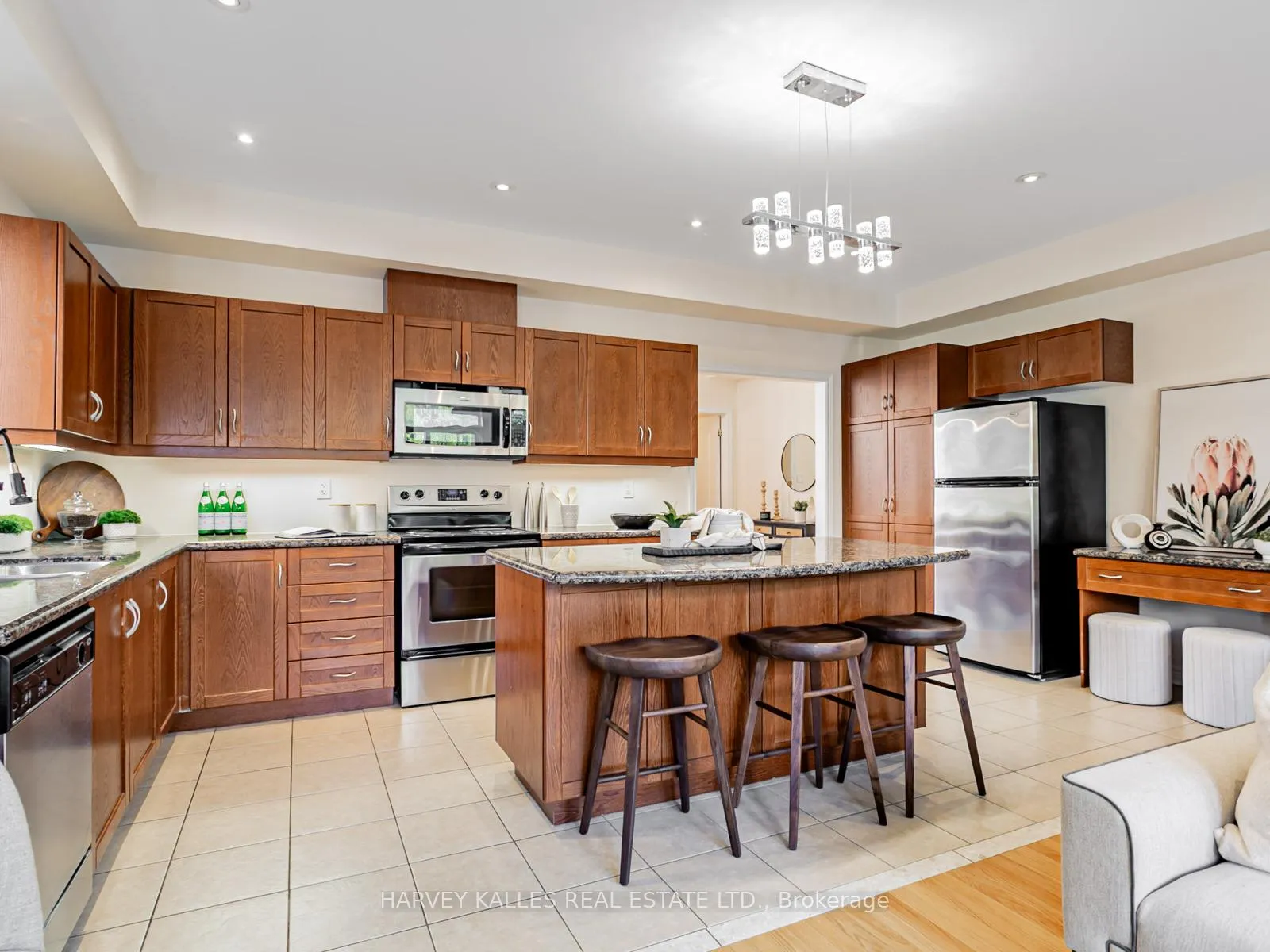 Photo 43 of Unit 11, 700 Summeridge Drive, Vaughan, Patterson — HOMEH