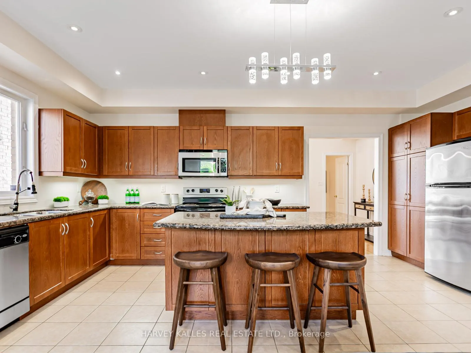 Photo 44 of Unit 11, 700 Summeridge Drive, Vaughan, Patterson — HOMEH