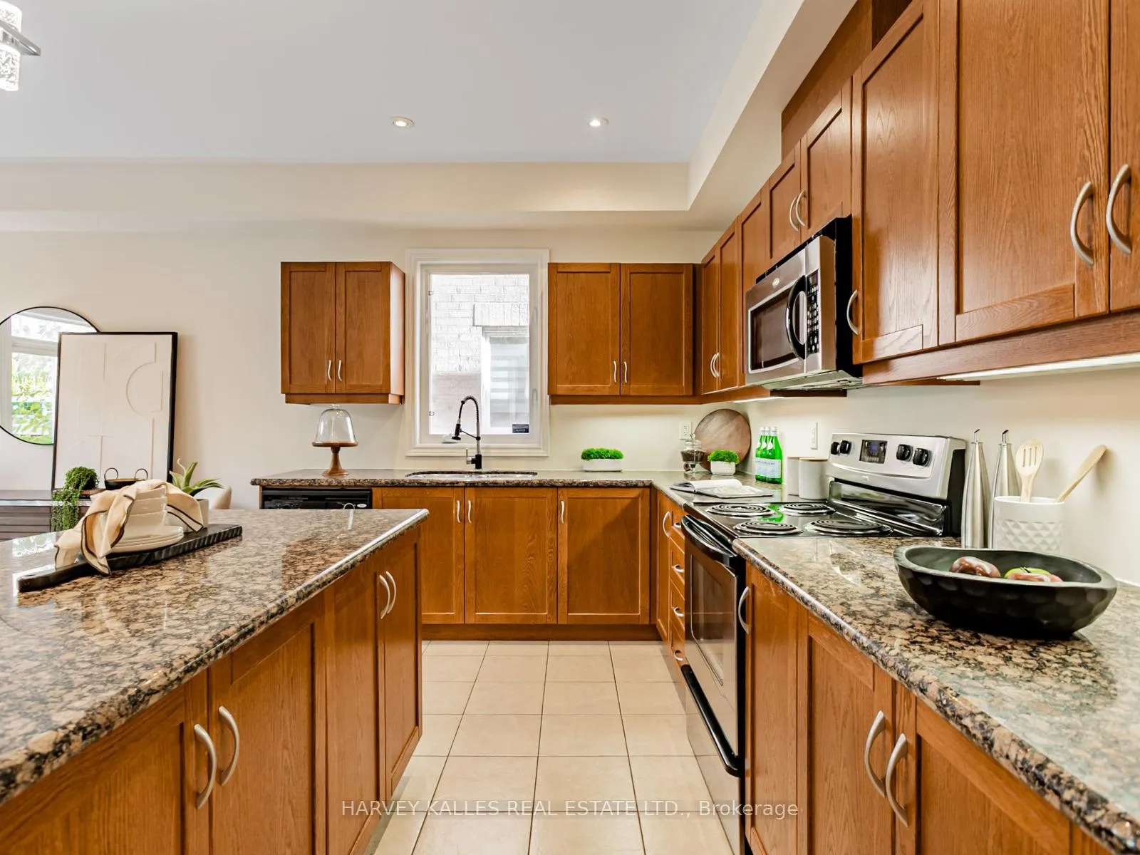 Photo 56 of Unit 11, 700 Summeridge Drive, Vaughan, Patterson — HOMEH