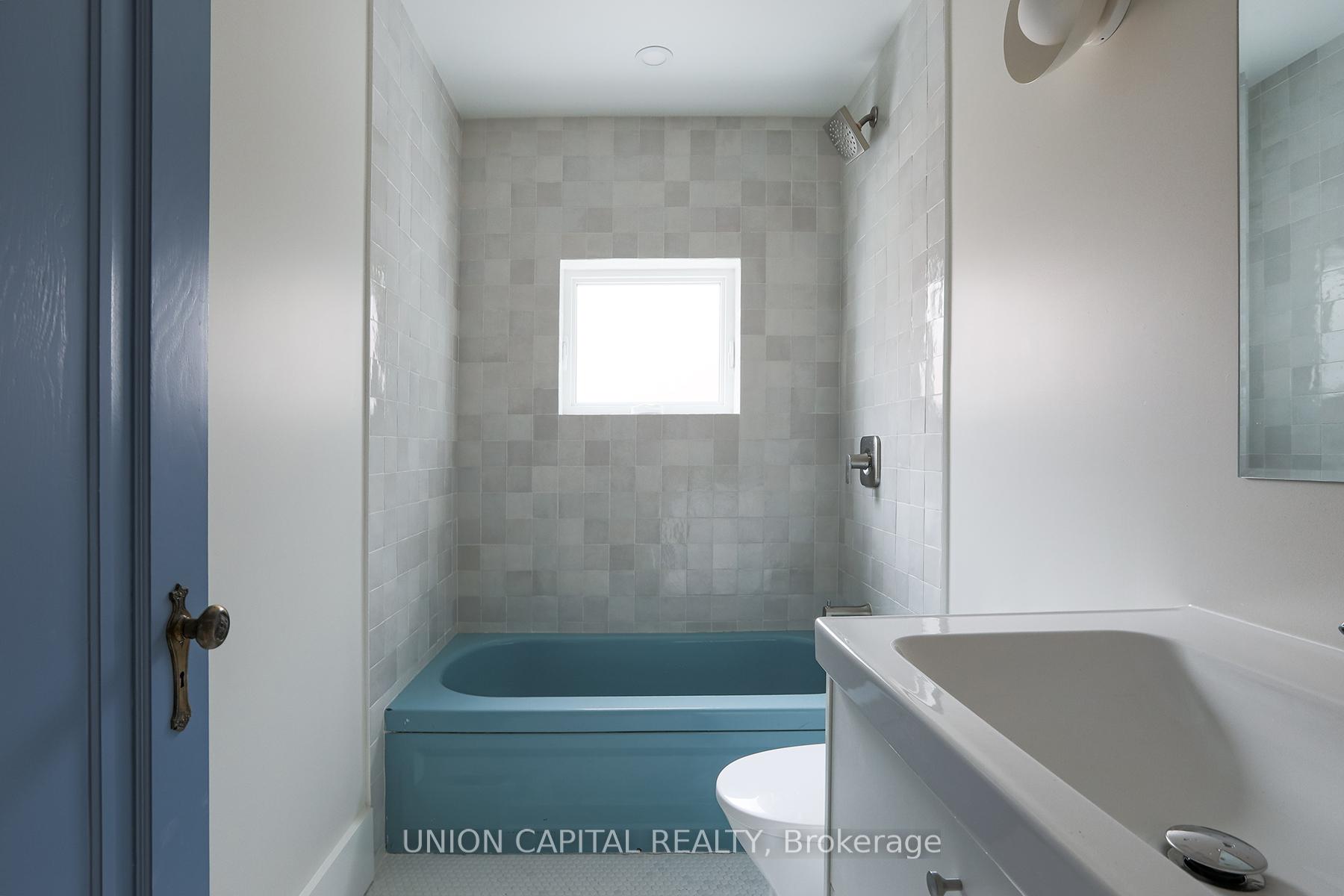 Photo 15 of Unit A, 278 Lisgar Street, Toronto, Little Portugal — HOMEH