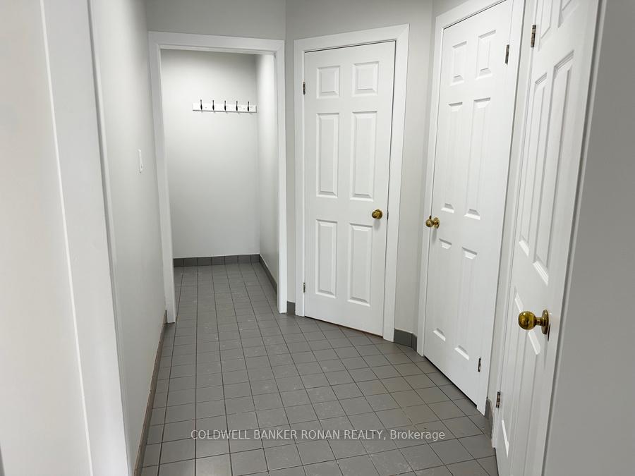 Photo 3 of Unit Unit 2, 16105 Highway 27, King, Schomberg — HOMEH